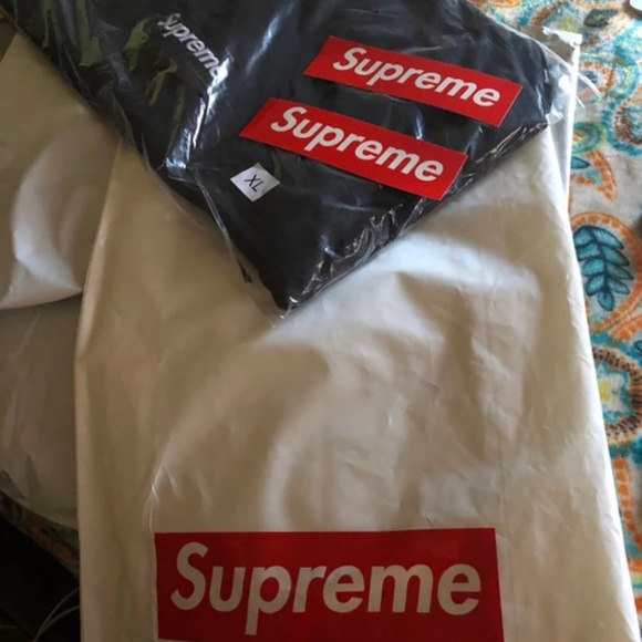 Supreme Black Box Logo Crew Neck - Picture 8 of 8